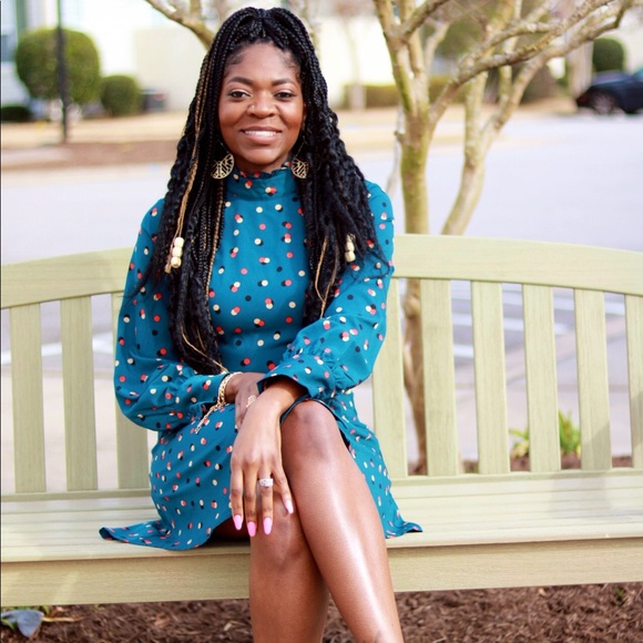 Meet your Posher, Sheena - Picture 2 of 3